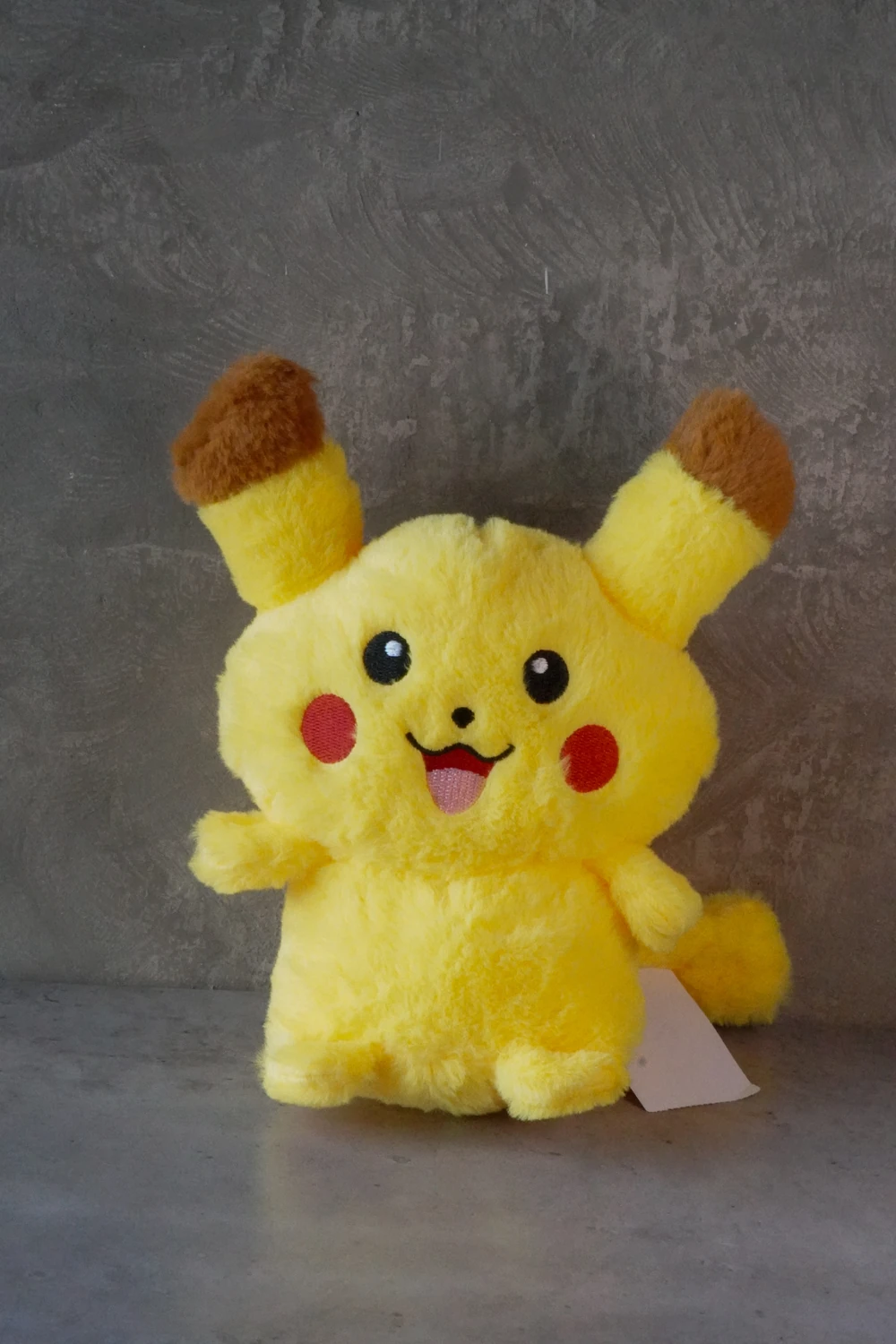 Peluche Pikachu 17 cm